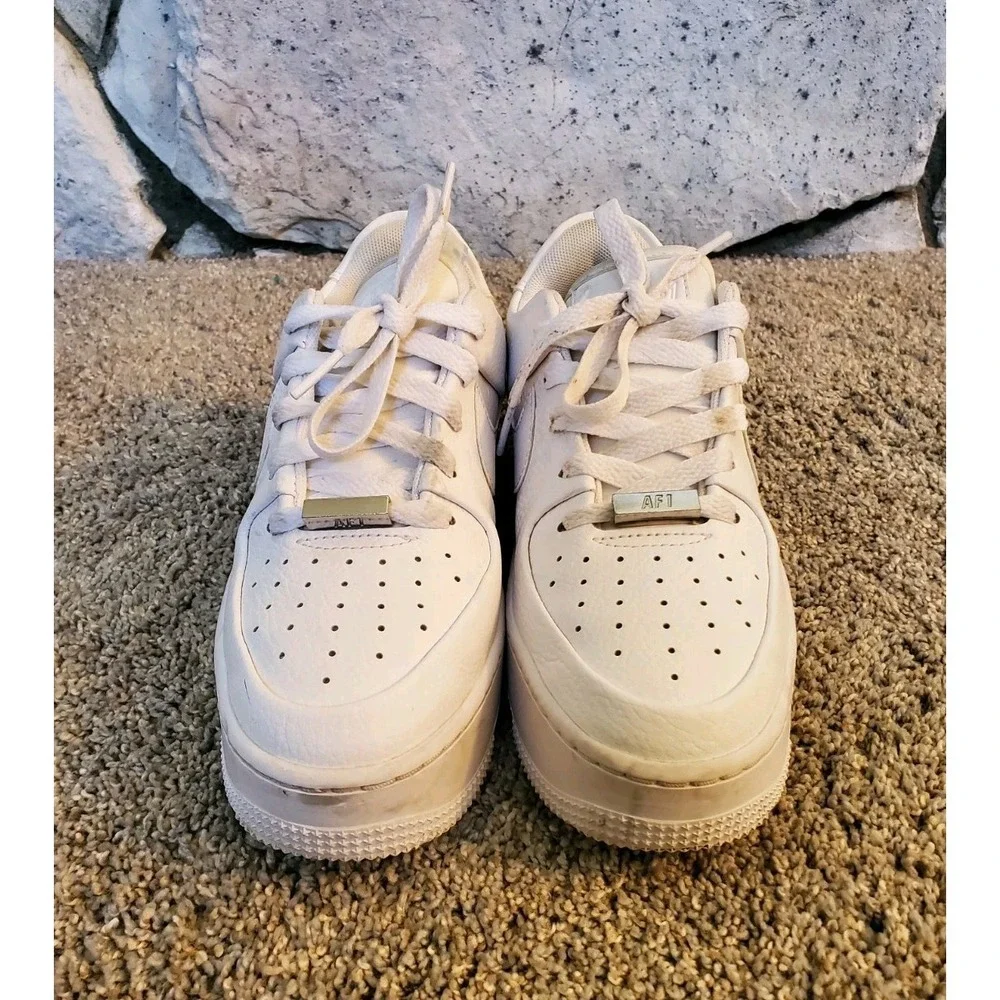 Nike Air Force 1 AF1 Sage Low Womens Triple White Platform Size 6.5 AR5339-100